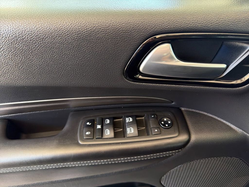 Used 2021 Dodge Durango SXT RWD image 10