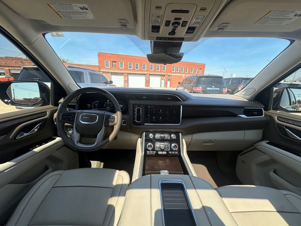 Used 2024 GMC Yukon Denali w/ Denali Reserve Package image 22