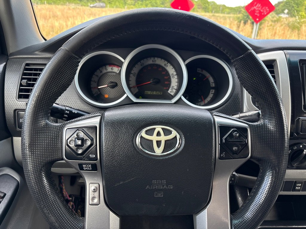 Used 2014 Toyota Tacoma 4x4 Double Cab w/ SR5 Package image 14