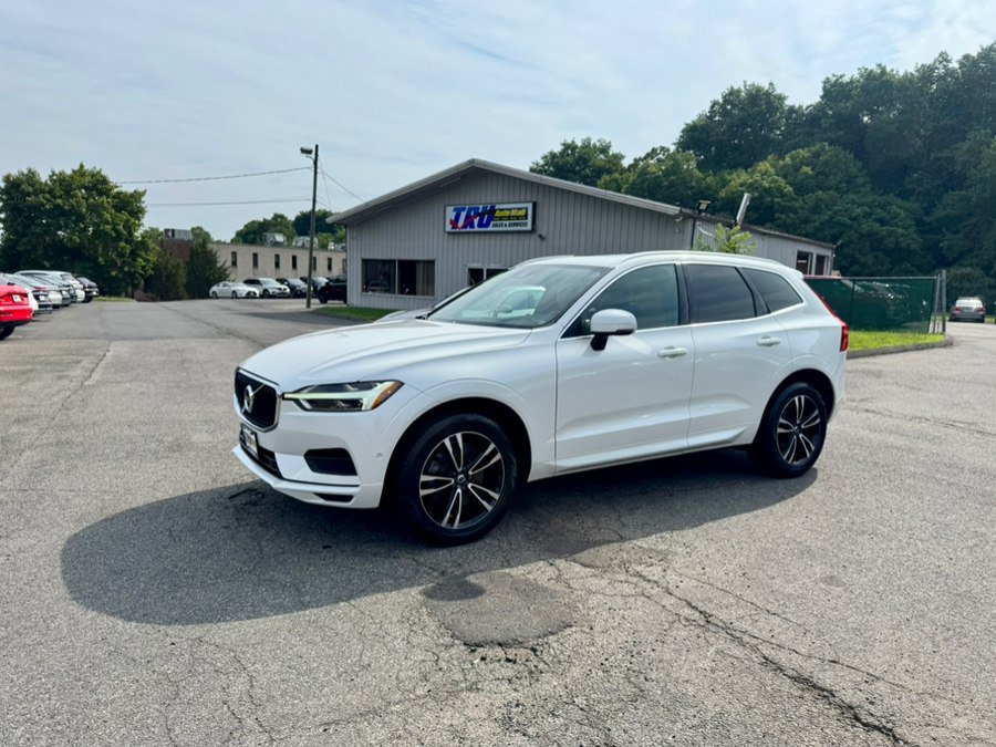 Used 2019 Volvo XC60 T6 Momentum w/ Multimedia Package AWD/4WD image 3