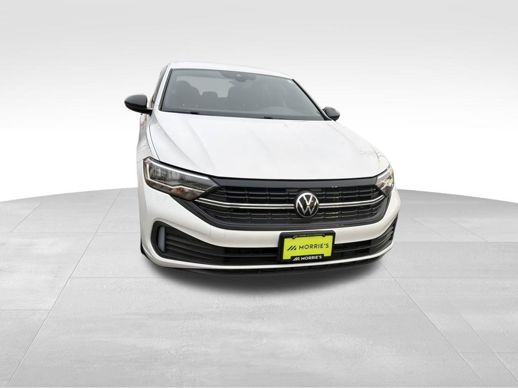 Used 2022 Volkswagen Jetta Sport FWD image 4