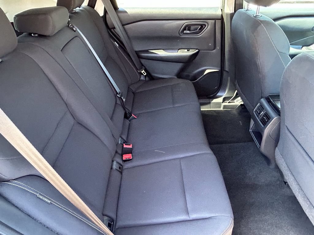 Used 2024 Nissan Rogue S FWD image 13