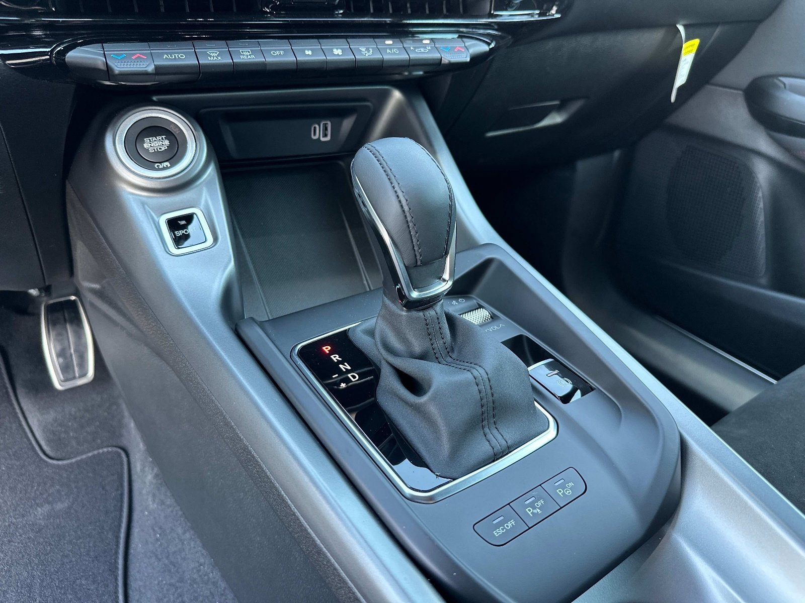 New 2025 Dodge Hornet R/T w/ Track Pack image 24