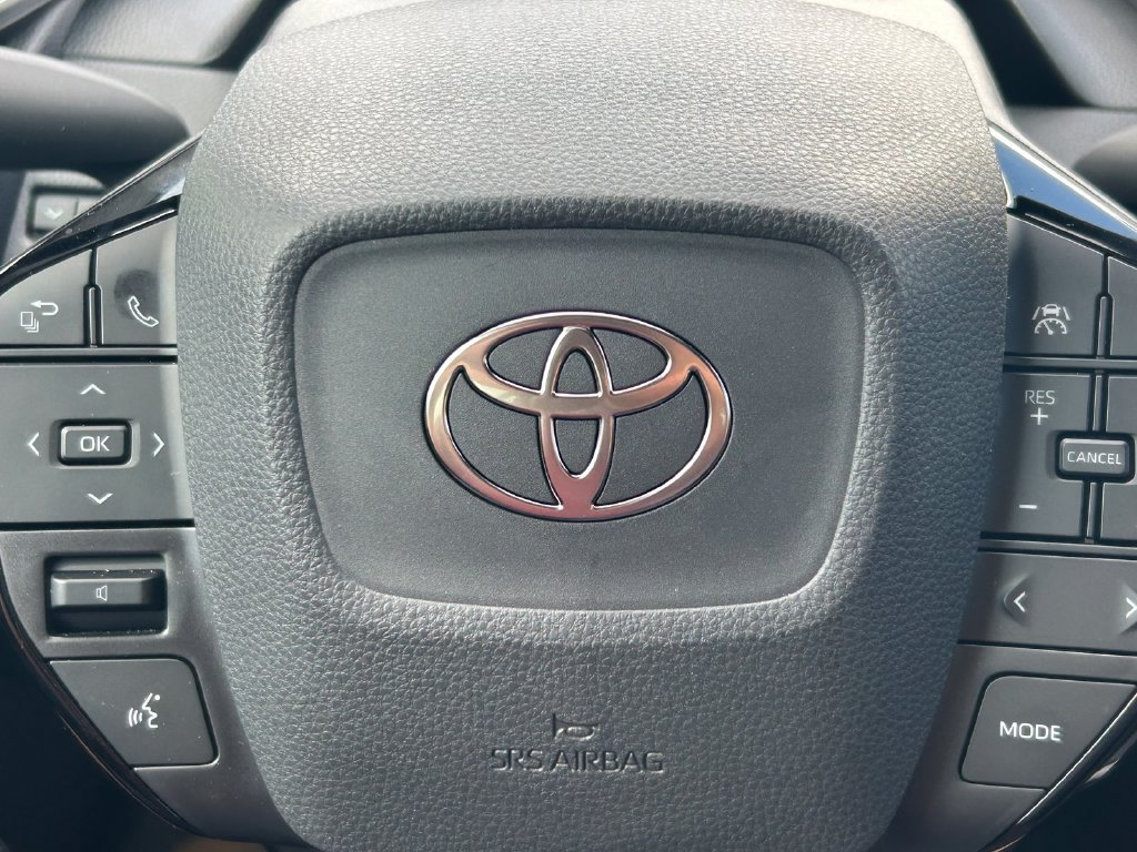 Used 2027 Toyota Prius Plug-In Hybrid w/ Limited Premium Package FWD image 39