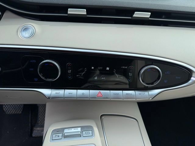 Certified 2023 Genesis GV70 2.5T Advanced w/ Advanced Package image 29