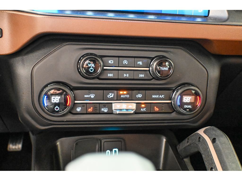 Used 2024 Ford Bronco Outer Banks AWD/4WD image 61