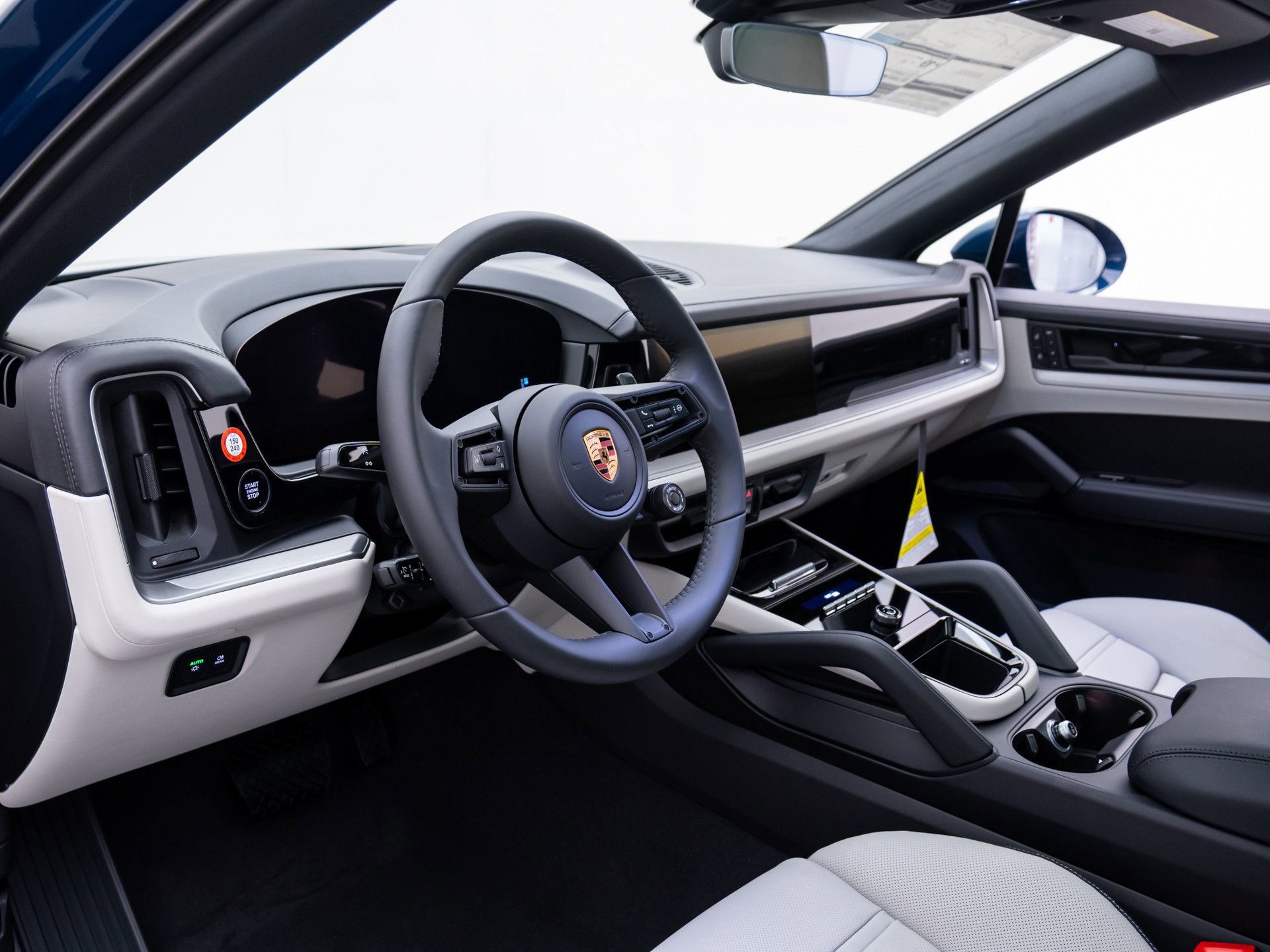 New 2026 Porsche Cayenne Coupe AWD/4WD image 4