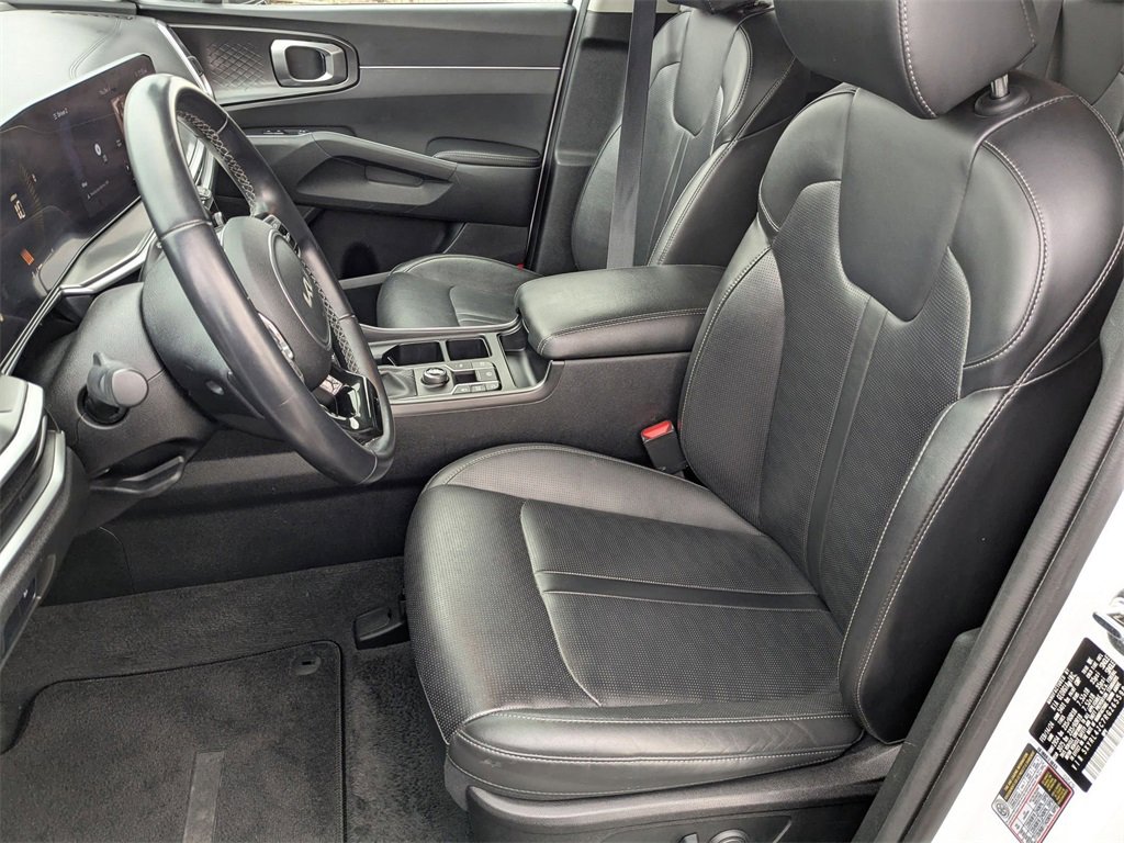 Used 2024 Kia Sorento S image 21