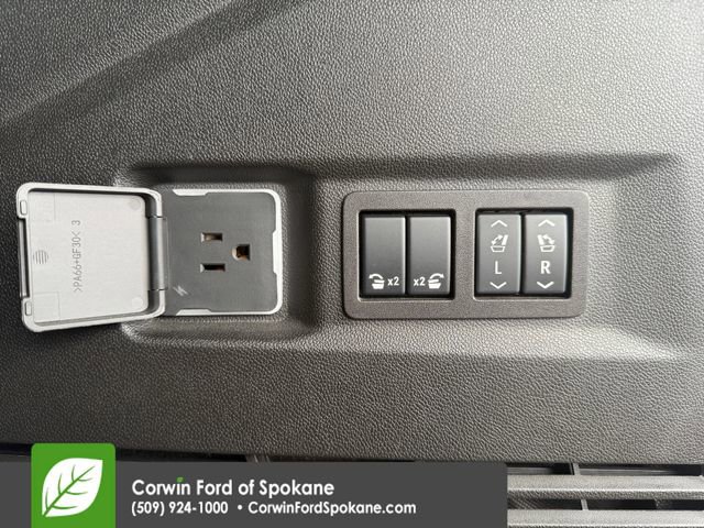 Used 2024 Chevrolet Tahoe Z71 w/ Luxury Package image 21