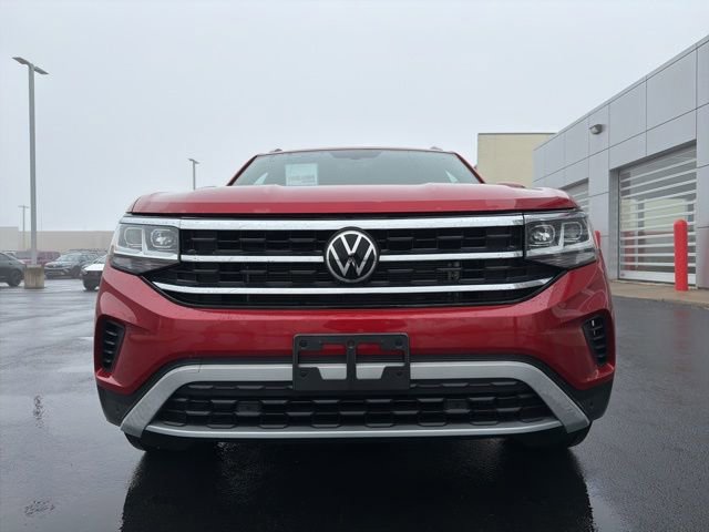 Used 2022 Volkswagen Atlas Cross Sport SE image 2