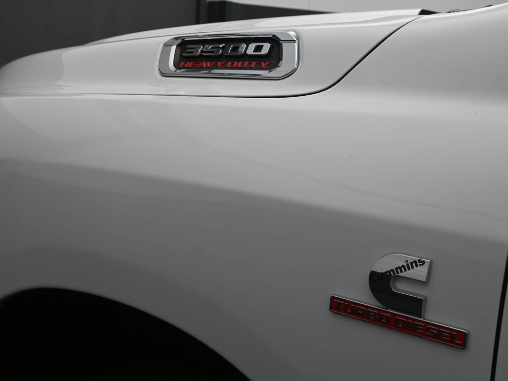 Used 2024 RAM 3500 Tradesman w/ Chrome Appearance Group image 11