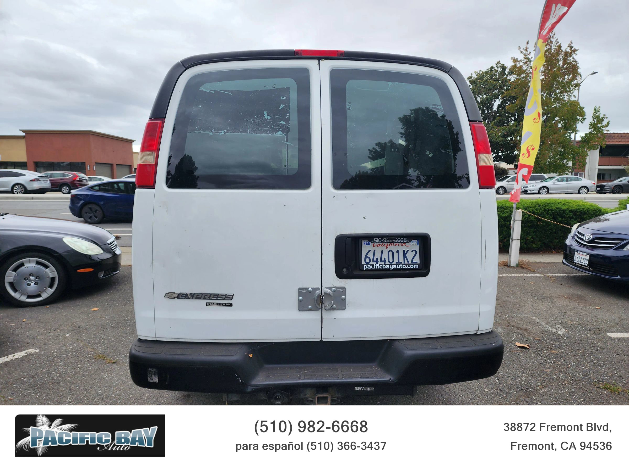 Used 2012 Chevrolet Express 2500 image 6