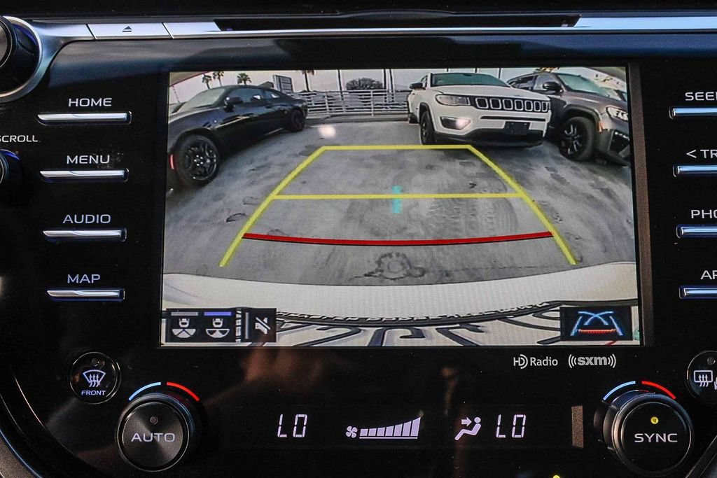 Used 2020 Toyota Camry XLE w/ Preferred Accessory Package FWD image 21