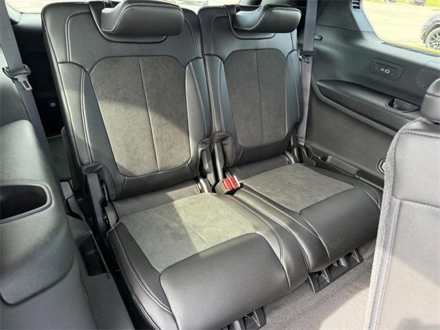 New 2025 Jeep Grand Cherokee L Altitude image 16