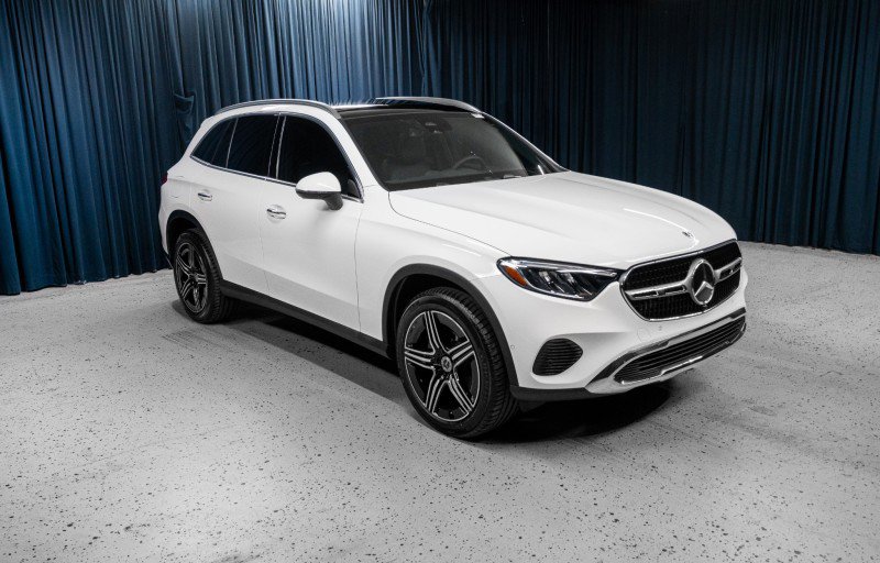 Certified 2026 Mercedes-Benz GLC 300 image 3