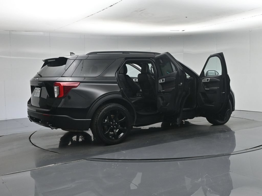 Certified 2023 Ford Explorer ST-Line w/ Class IV Trailer Tow Package RWD image 6