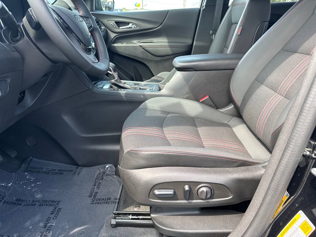 Used 2024 Chevrolet Equinox RS AWD/4WD image 10