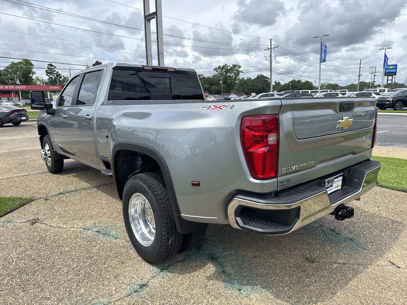 New 2026 Chevrolet Silverado 3500 LT AWD/4WD image 4