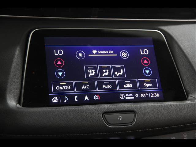 Certified 2022 Cadillac XT4 Premium Luxury w/ Technology Package AWD/4WD image 14