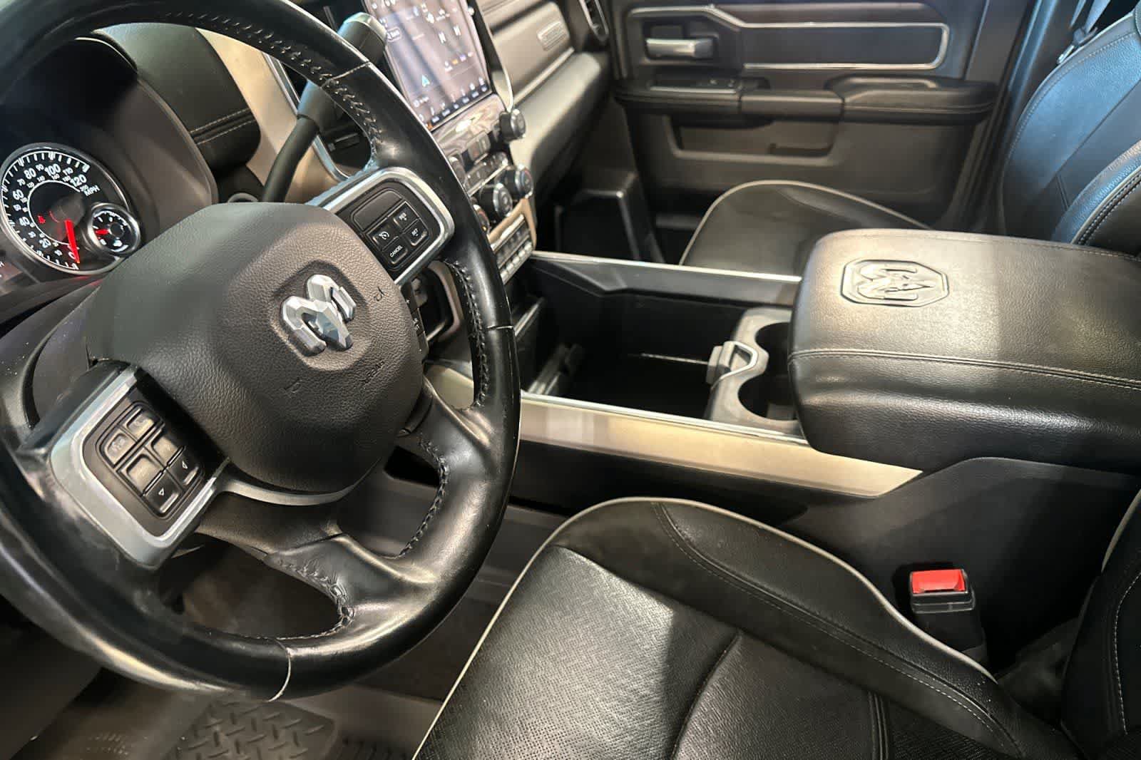 Used 2022 RAM 3500 Laramie AWD/4WD image 12