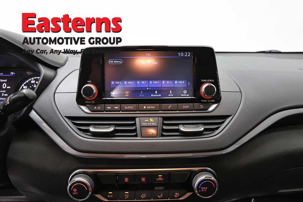 Used 2024 Nissan Altima 2.5 S FWD image 11