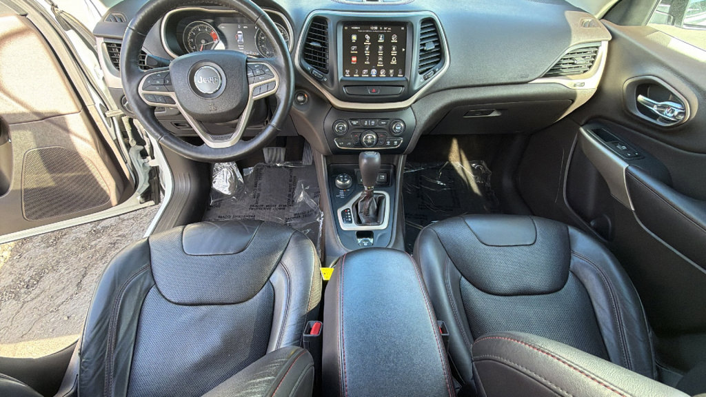 Used 2017 Jeep Cherokee Trailhawk image 26