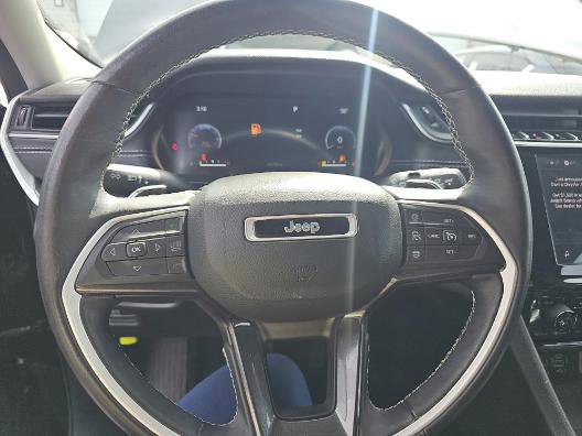 Used 2022 Jeep Grand Cherokee L Laredo w/ Luxury Tech Group I AWD/4WD image 5