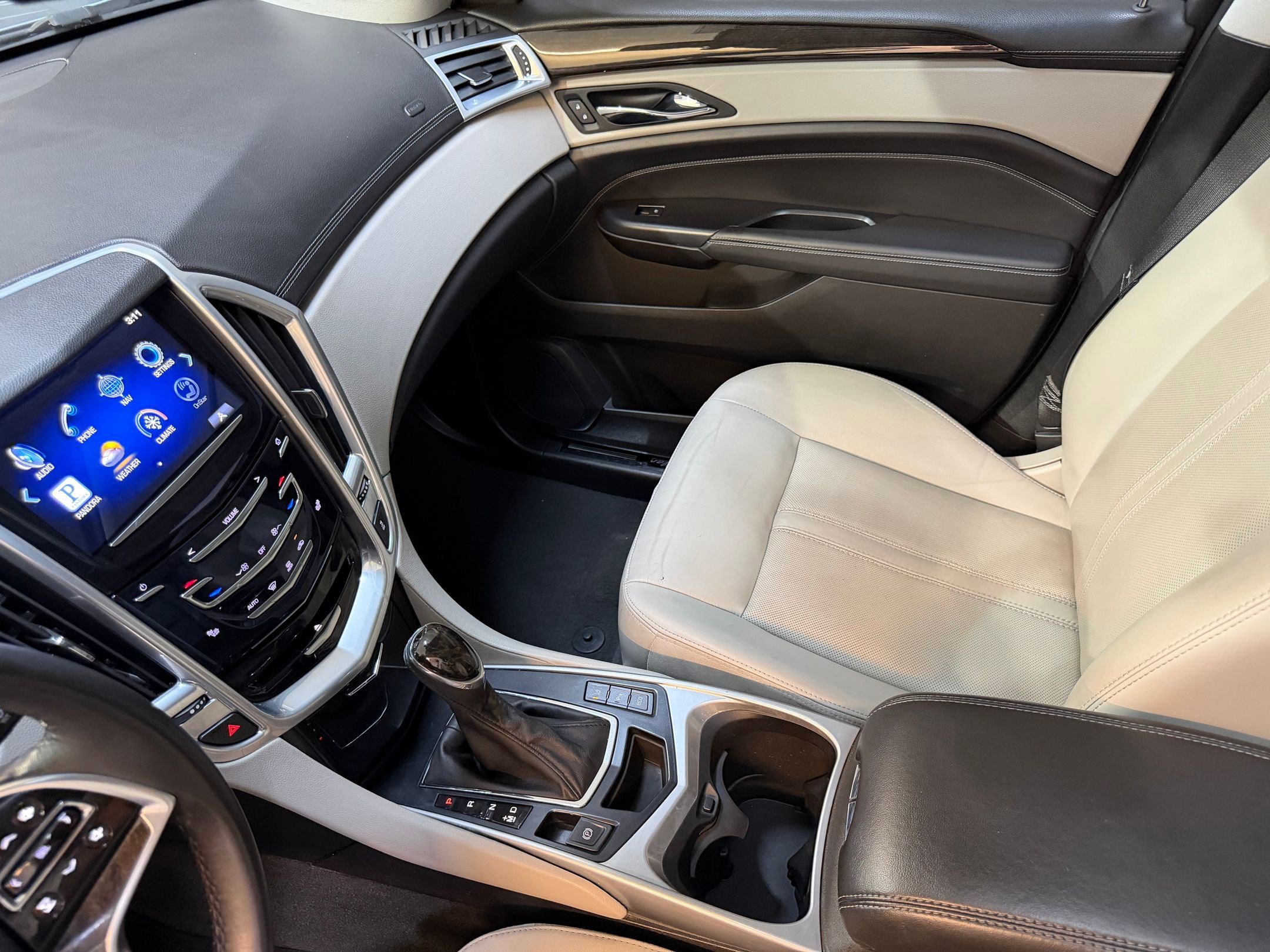 Used 2013 Cadillac SRX Performance w/ Driver Awareness Package image 34