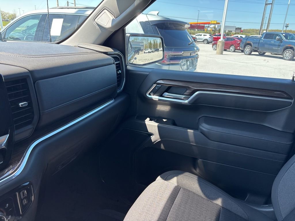 Certified 2023 Chevrolet Silverado 1500 RST AWD/4WD image 22
