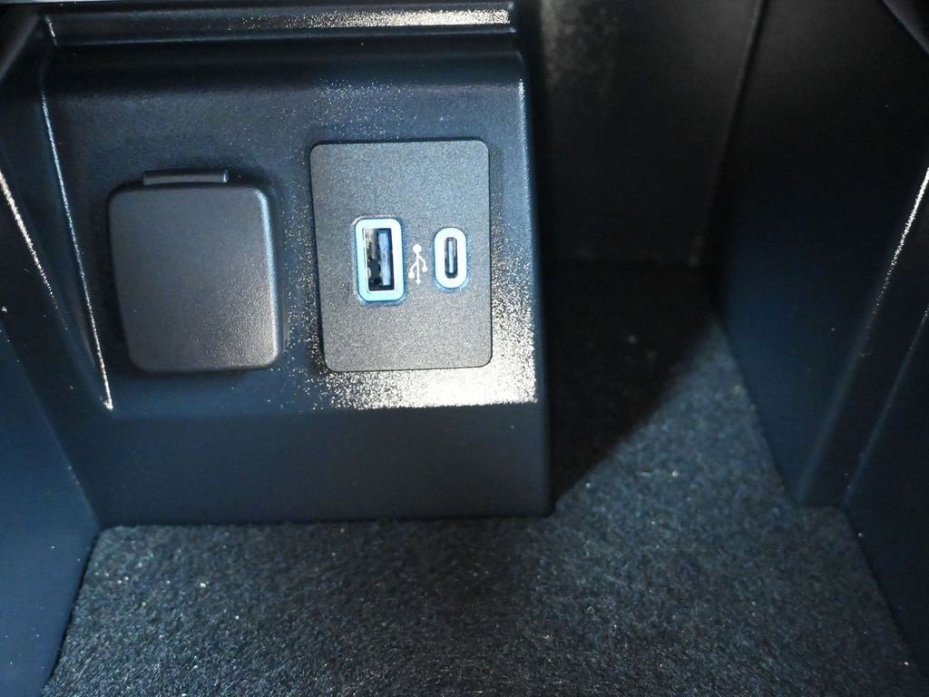 Used 2022 Ford Explorer ST w/ Equipment Group 401A image 24