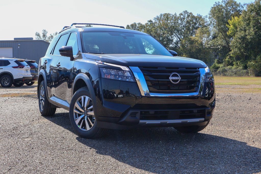 New 2025 Nissan Pathfinder SL