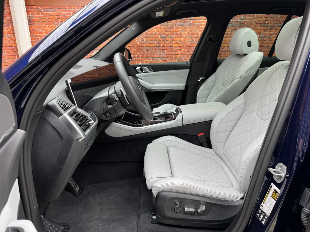 Used 2026 BMW X5 xDrive40i w/ M Sport Package AWD/4WD image 22