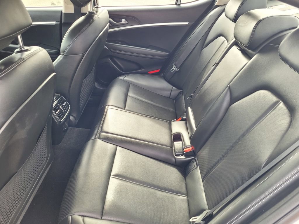 Used 2023 Genesis G70 2.0T image 8