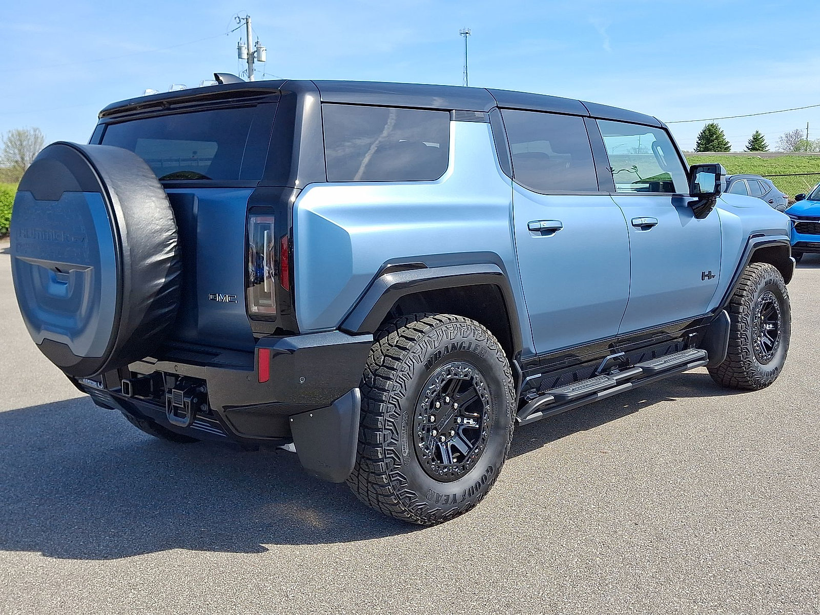 New 2024 GMC Hummer EV 3X w/ Omega Edition AWD/4WD image 12