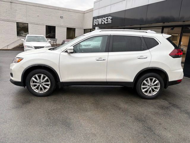 Used 2018 Nissan Rogue SV image 2