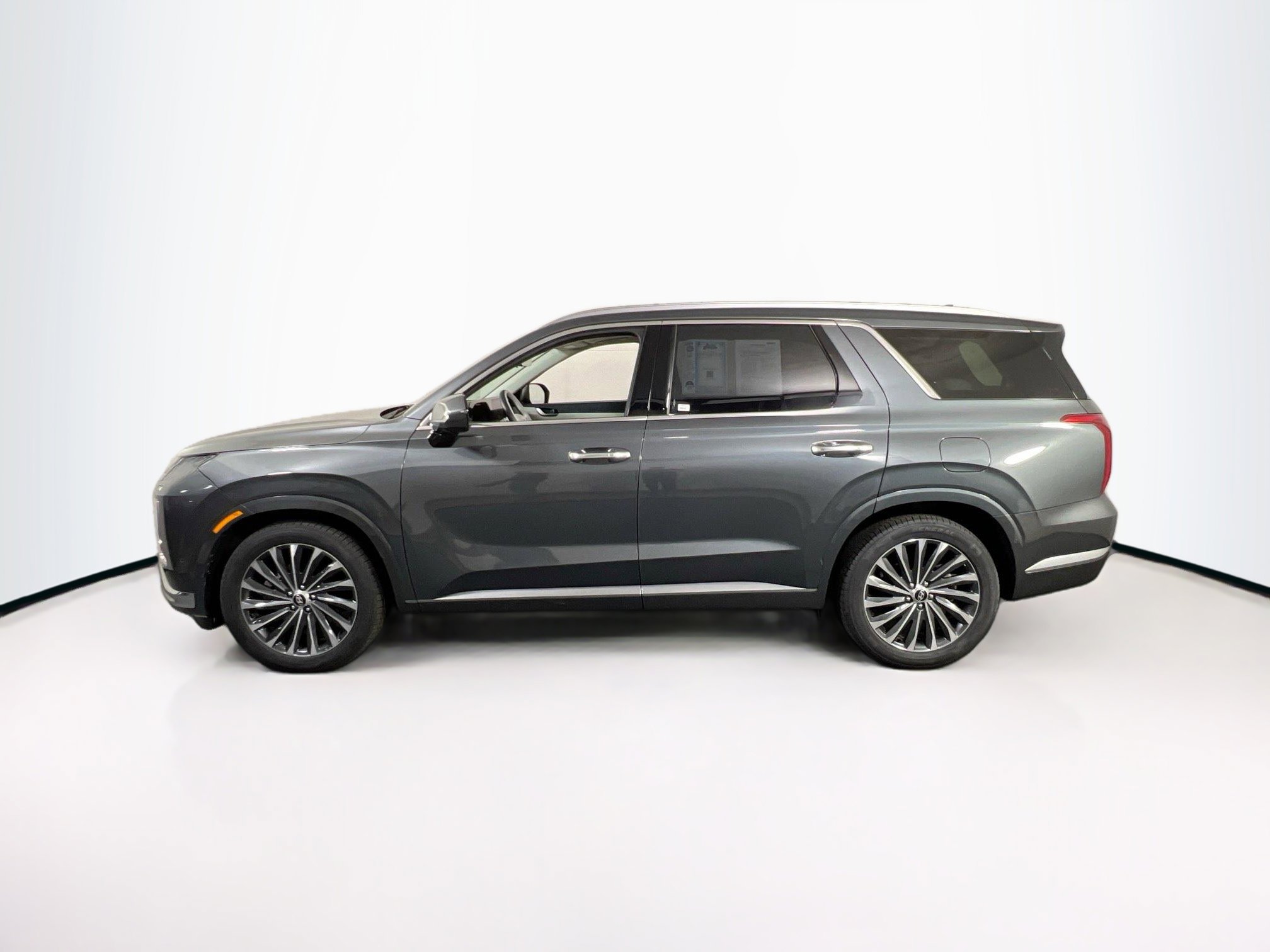 Used 2023 Hyundai Palisade Calligraphy image 8