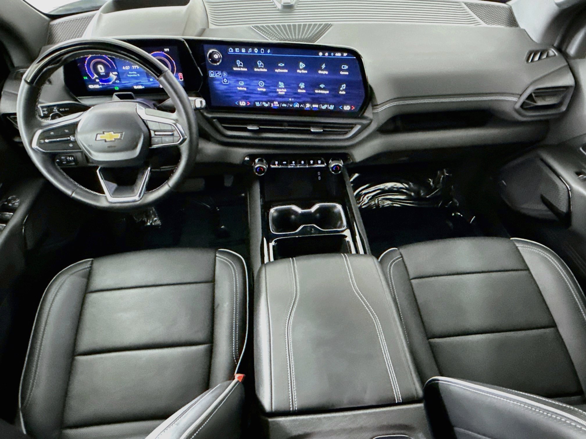 Used 2026 Chevrolet Silverado EV LT AWD/4WD image 25