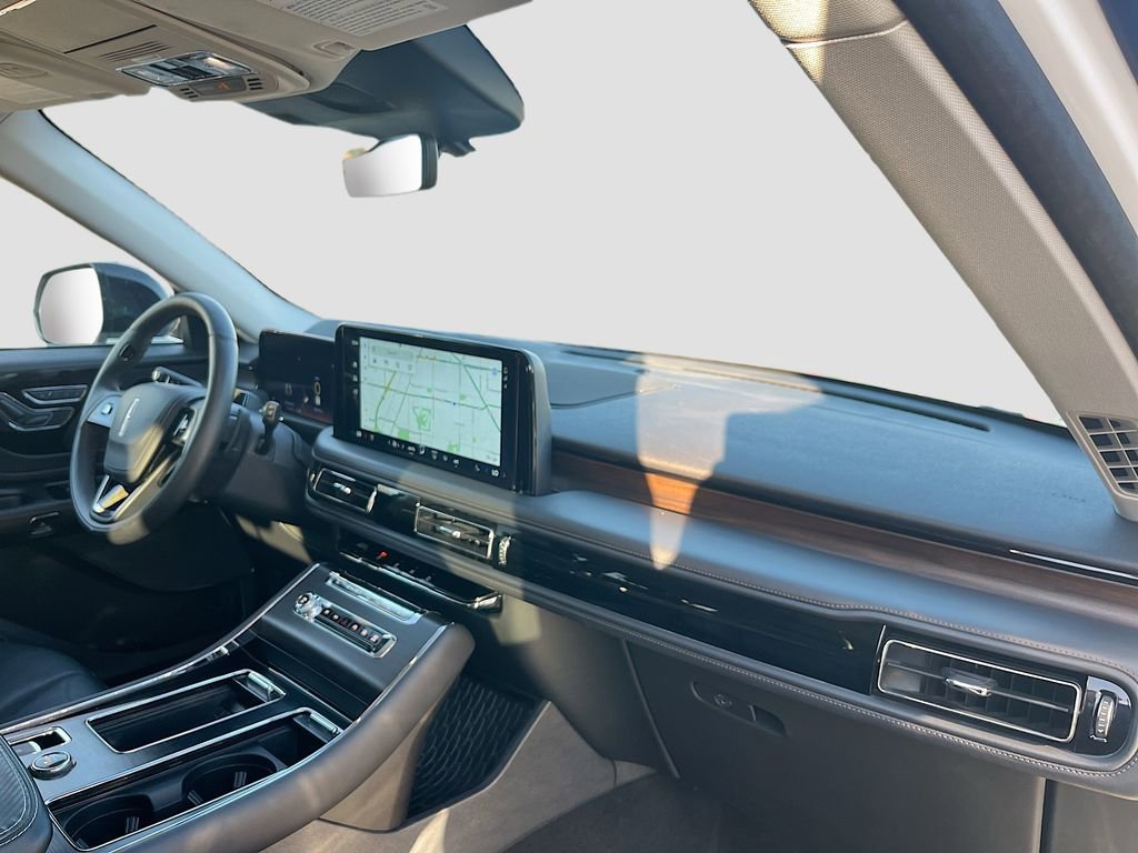 Used 2025 Lincoln Aviator Reserve w/ Jet Appearance Package image 32