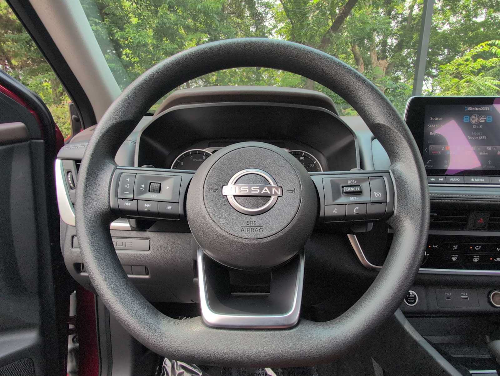Used 2023 Nissan Rogue S AWD/4WD image 21