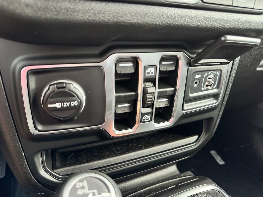 New 2026 Jeep Gladiator Sport AWD/4WD image 18