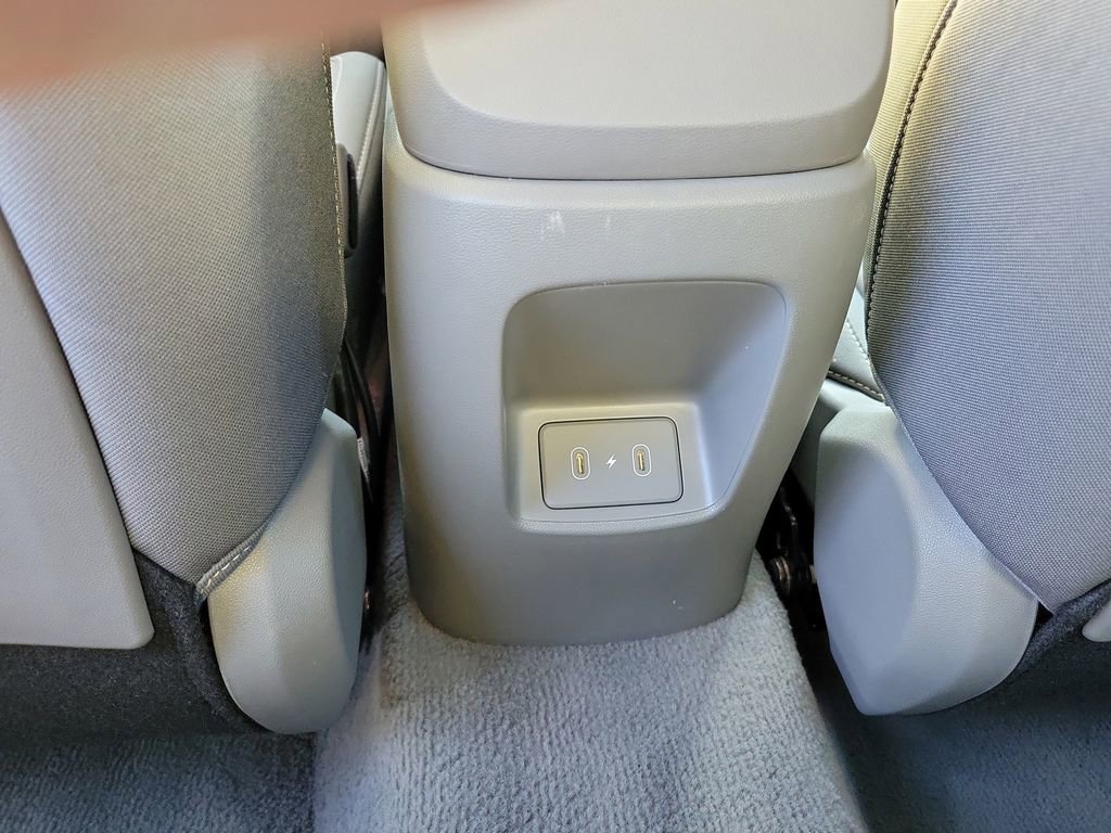 Used 2025 Hyundai Elantra SEL image 11