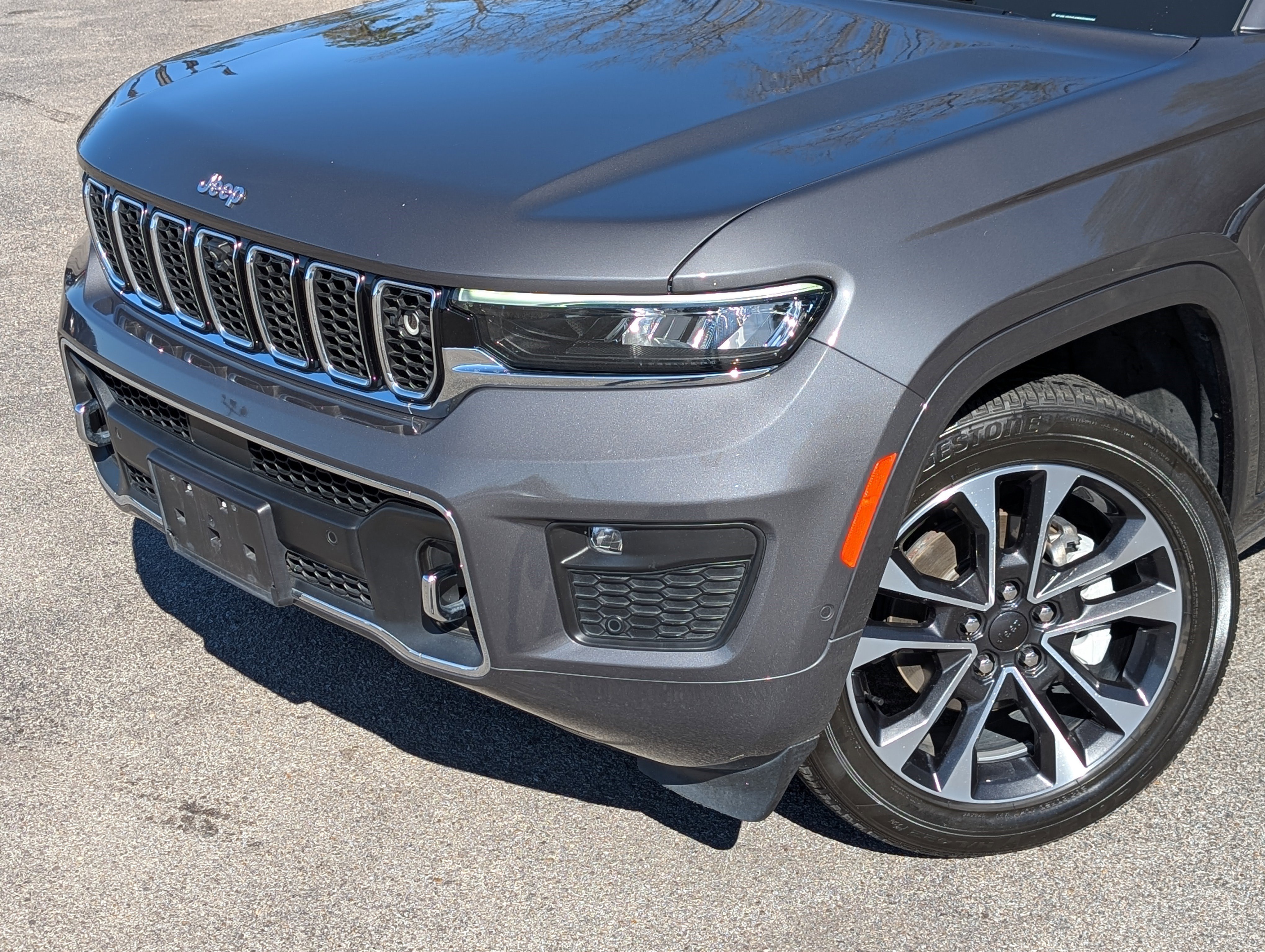 Used 2022 Jeep Grand Cherokee Overland w/ Adv Protech Group III RWD image 13