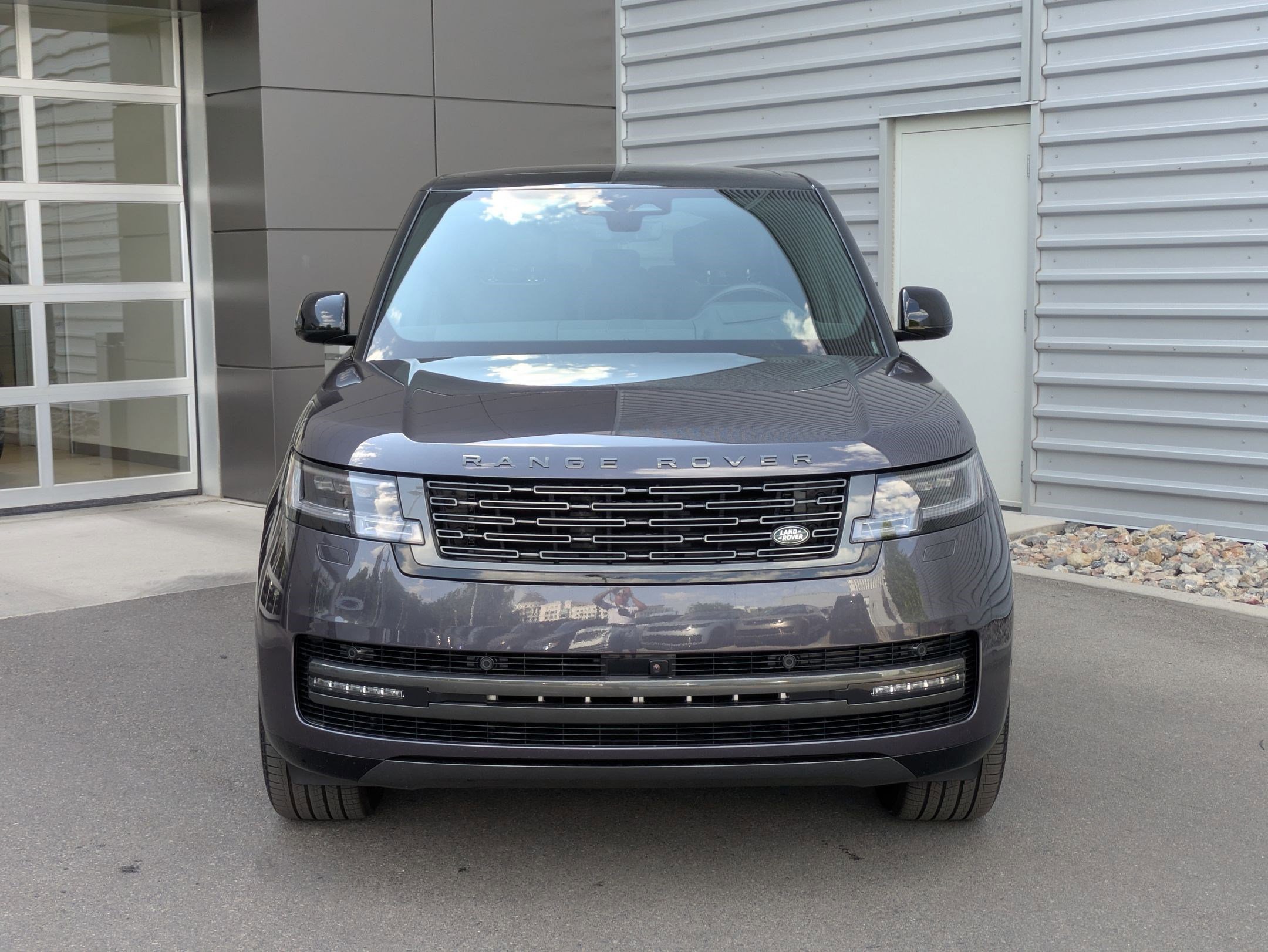 New 2025 Land Rover Range Rover Long Wheelbase Autobiography image 8