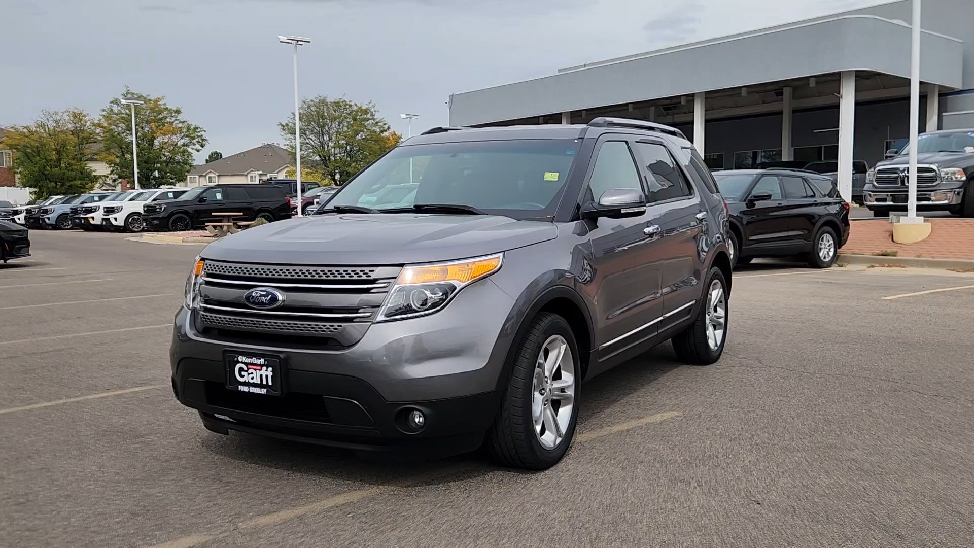 Used 2014 Ford Explorer Limited w/ Equipment Group 301A AWD/4WD image 3