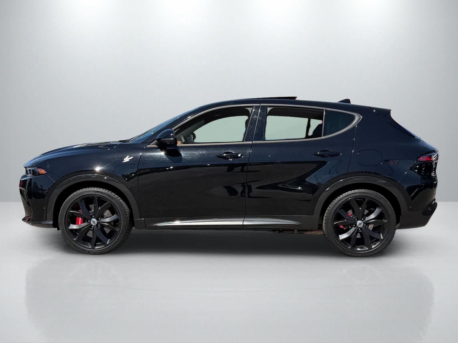 Used 2024 Dodge Hornet R/T Plus w/ Track Pack AWD/4WD image 2
