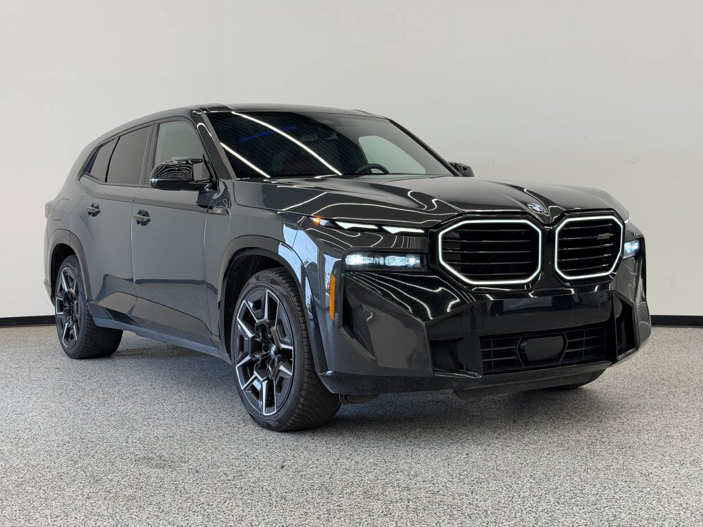 Used 2023 BMW XM AWD/4WD image 3
