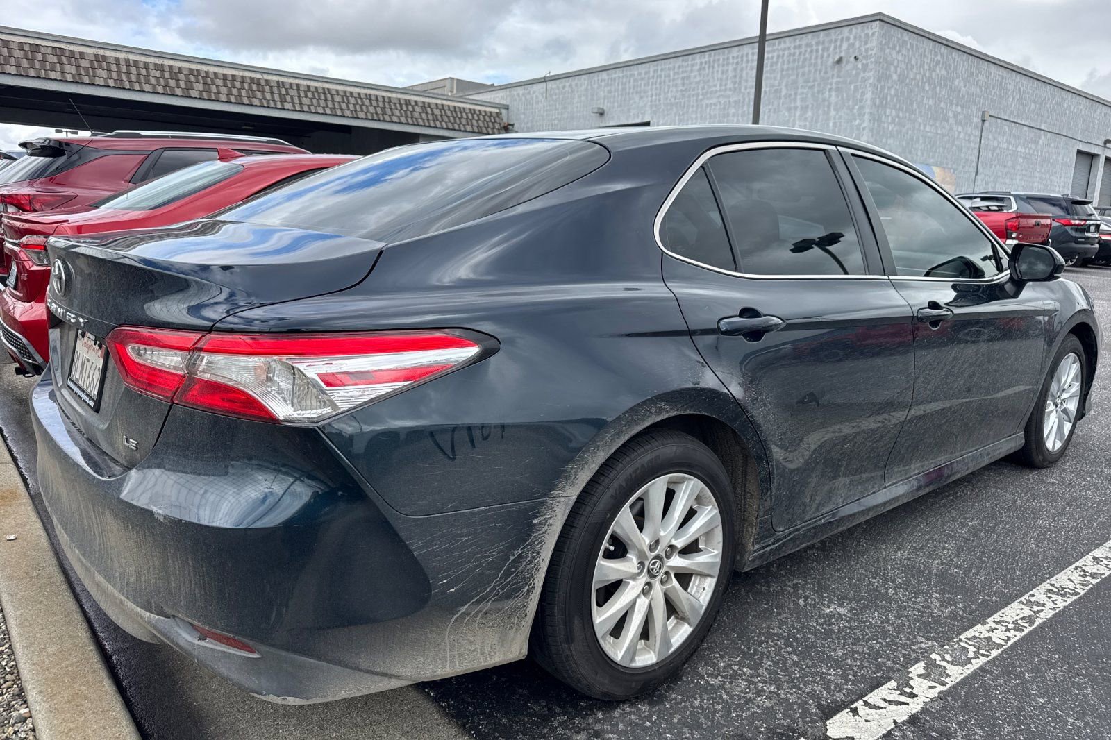 Used 2018 Toyota Camry LE FWD image 5