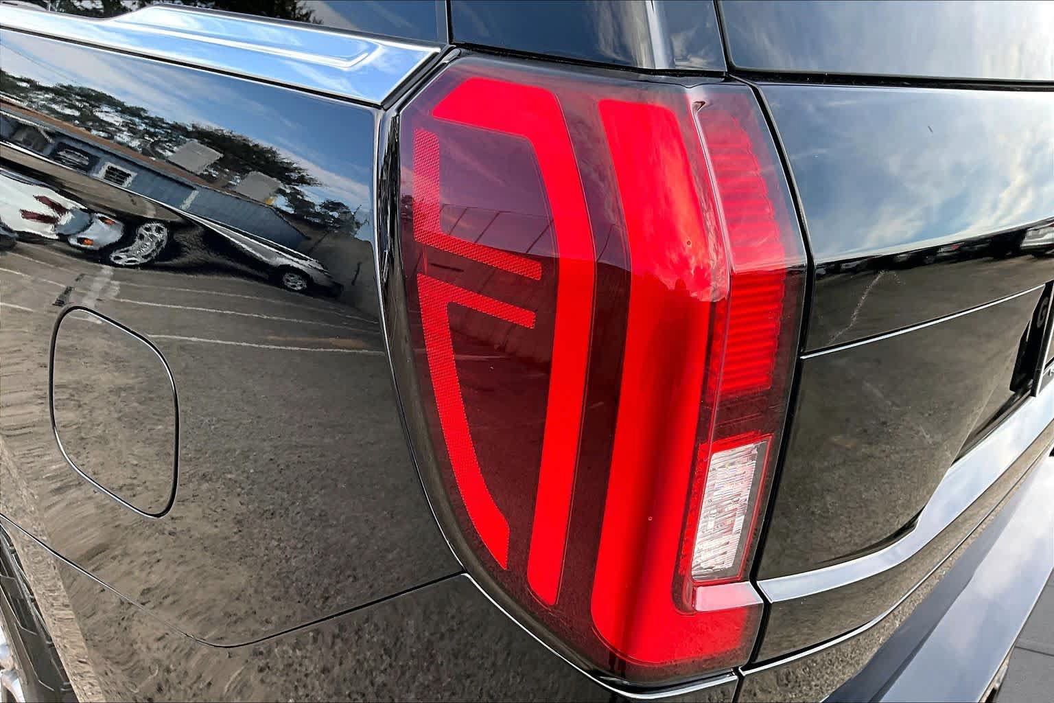 Used 2025 Ford Expedition Active RWD image 28