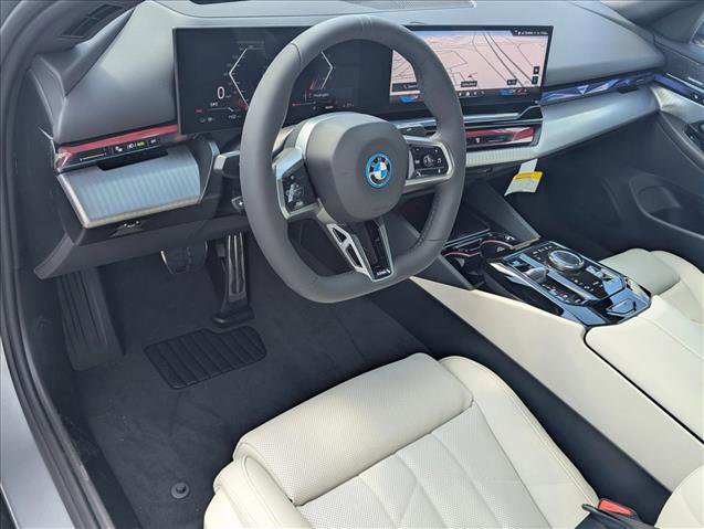 New 2026 BMW i5 eDrive40 w/ M Sport Package image 3