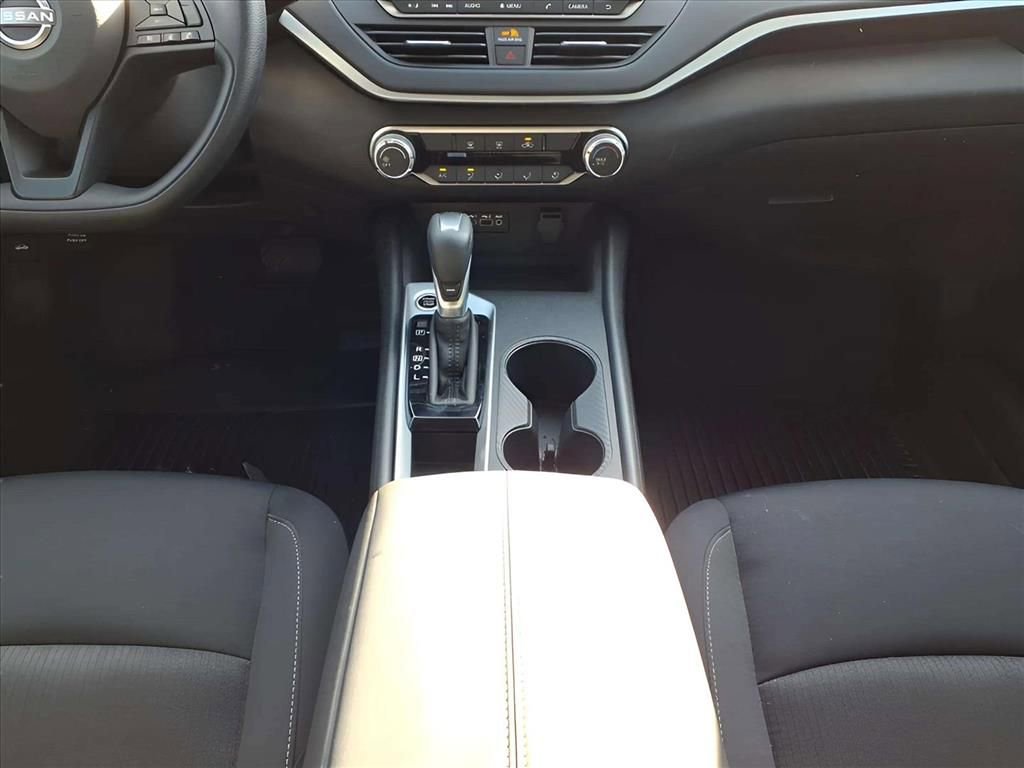 Used 2025 Nissan Altima 2.5 S image 12